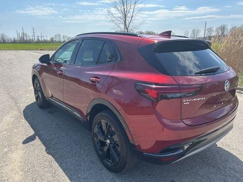 Used 2023 Buick Envision Essence w/ Sport Touring Package AWD/4WD image 4