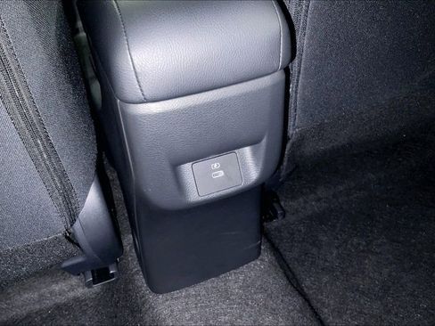 Used 2025 Nissan Versa SR w/ Trunk Package FWD image 33