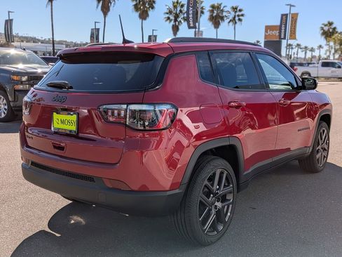 New 2026 Jeep Compass Latitude image 7