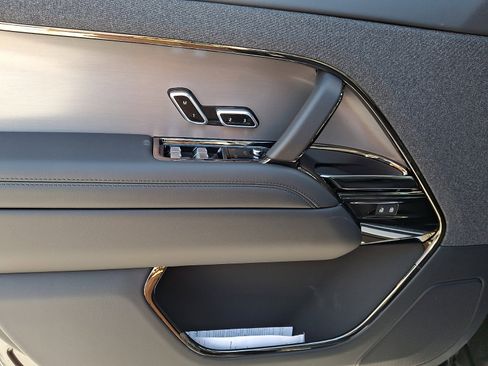 New 2026 Land Rover Range Rover Sport SE image 11