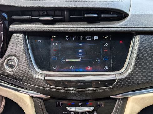 Used 2017 Cadillac XT5 FWD image 27