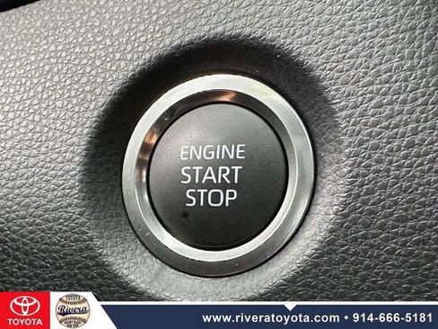 Used 2026 Toyota Corolla XSE FWD image 31