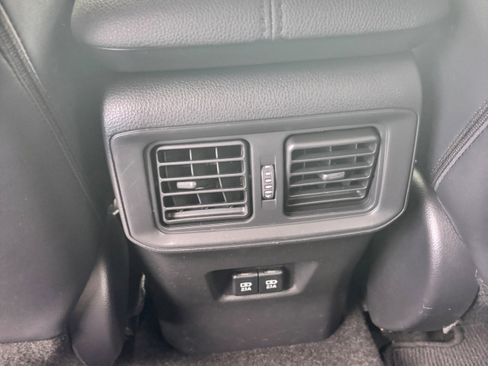 Used 2020 Toyota RAV4 Limited image 12