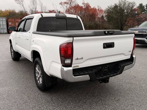 Used 2018 Toyota Tacoma SR5 image 5