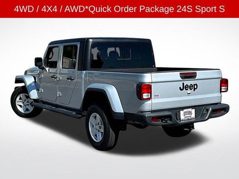 Used 2023 Jeep Gladiator Sport AWD/4WD image 4