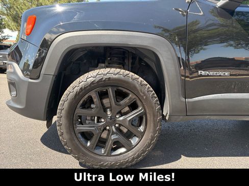 Used 2017 Jeep Renegade Altitude AWD/4WD image 10