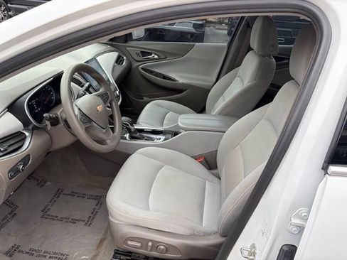 Used 2022 Chevrolet Malibu LT FWD image 13