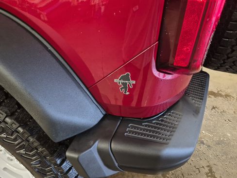 New 2025 Ford Bronco Heritage Edition image 7