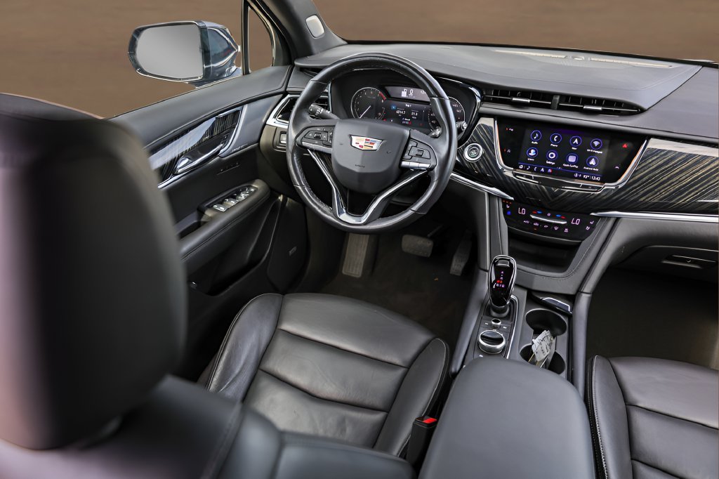 Certified 2025 Cadillac XT6 Premium Luxury FWD image 31
