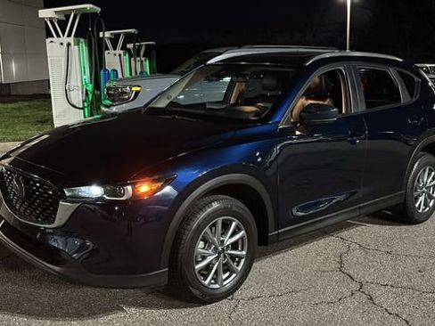 Used 2023 MAZDA CX-5 AWD 2.5 S w/ Preferred Package image 2