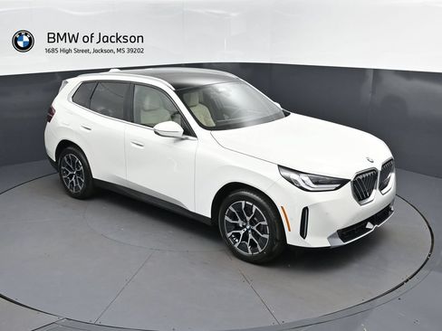 New 2026 BMW X3 xDrive30i w/ Premium Package AWD/4WD image 1