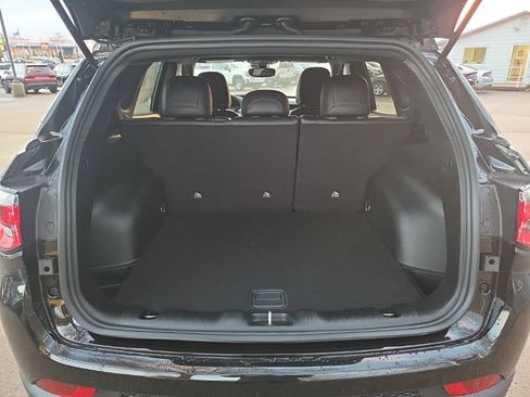 New 2026 Jeep Compass Latitude image 8