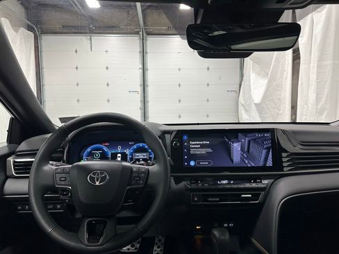 Used 2025 Toyota Camry XSE image 16