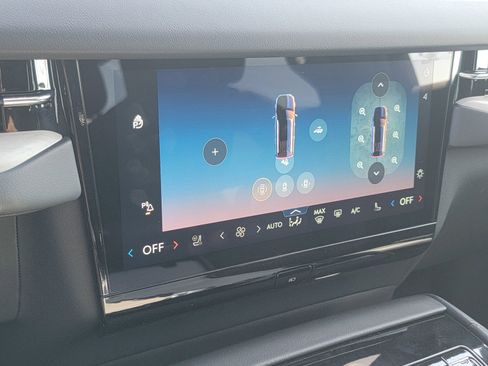 New 2025 Lincoln Navigator L Reserve w/ Jet Appearance Package image 19