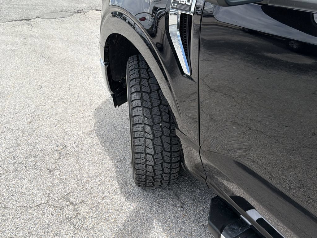 Used 2025 Ford F150 XLT w/ Equipment Group 301A Standard AWD/4WD image 35