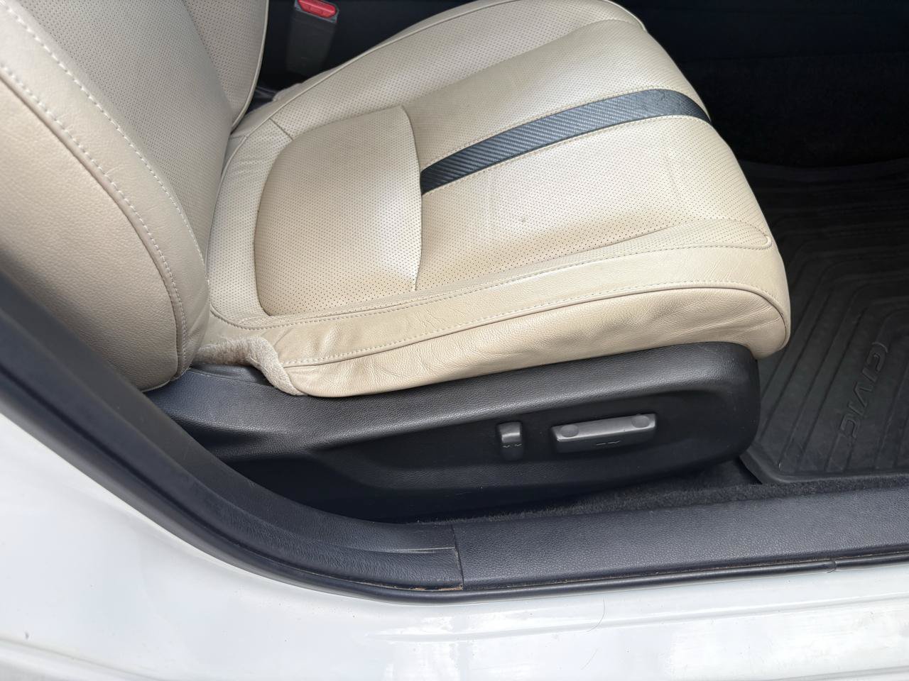 Used 2017 Honda Civic Touring image 39