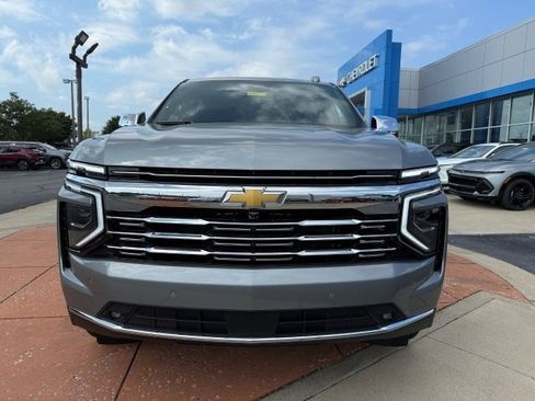 New 2025 Chevrolet Suburban Premier image 2