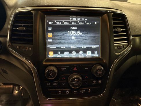 Used 2017 Jeep Grand Cherokee Altitude AWD/4WD image 36
