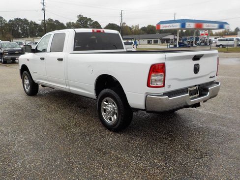 Used 2022 RAM 2500 Tradesman w/ Chrome Appearance Group image 3