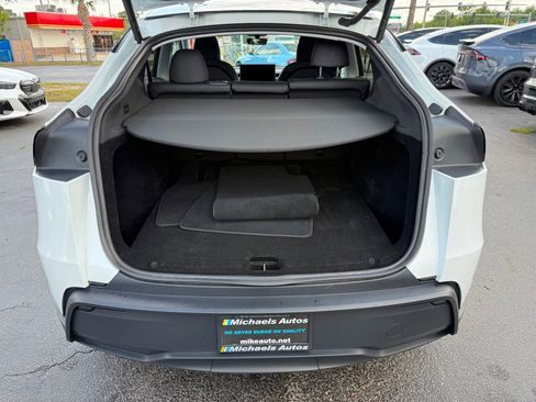 Used 2026 Tesla Model Y 2WD image 25