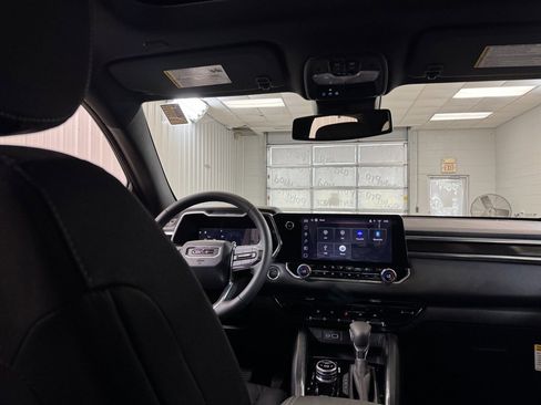 New 2026 GMC Canyon Elevation w/ Convenience Package image 22