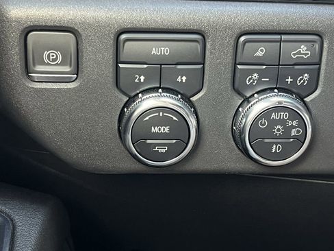 Used 2024 GMC Sierra 1500 Elevation w/ Elevation Premium Package image 27