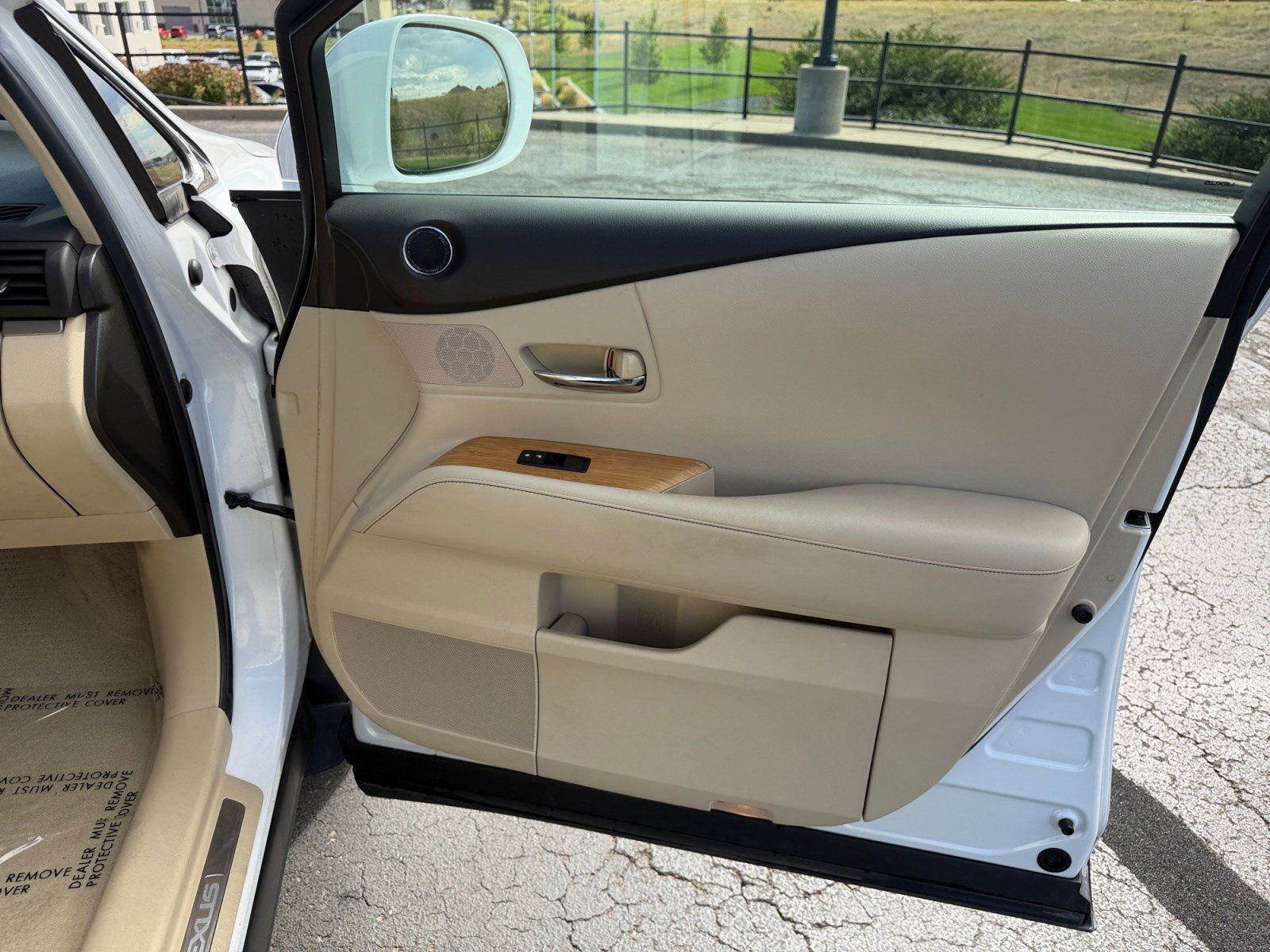 Used 2015 Lexus RX 450h AWD image 16