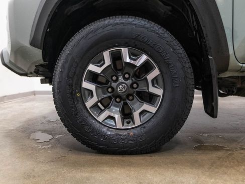 Certified 2023 Toyota Tacoma TRD Off-Road w/ TRD Premium Off Road Package AWD/4WD image 11