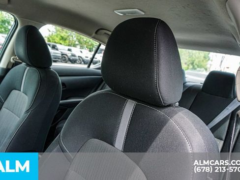 Used 2024 Nissan Sentra SV FWD image 17