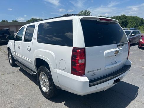 Used 2011 Chevrolet Suburban LT w/ Luxury Package AWD/4WD image 8