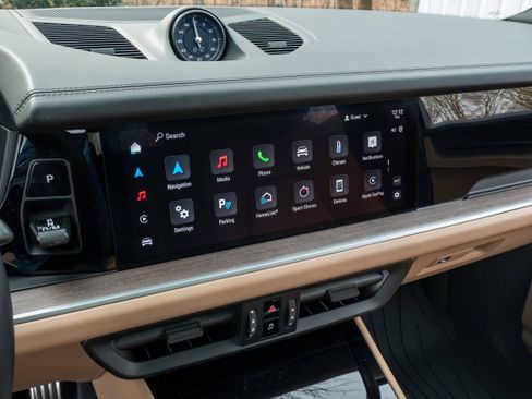 Certified 2024 Porsche Cayenne S w/ Premium Package Plus (PP1) image 27