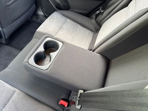 Used 2022 Nissan Rogue S image 24