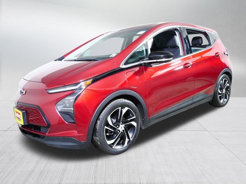 Used 2022 Chevrolet Bolt LT image 3