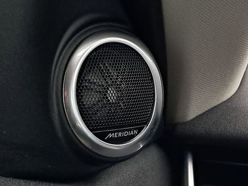 Used 2021 Land Rover Range Rover Evoque S image 14