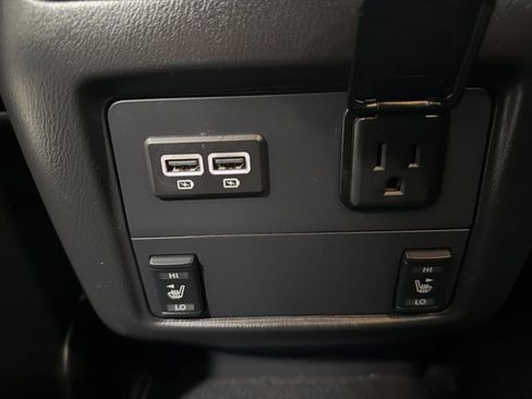 Used 2017 Nissan Pathfinder SL w/ SL Premium Package image 32