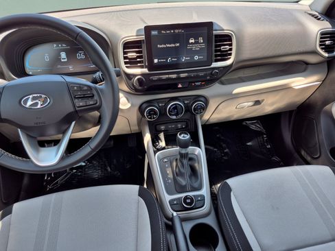 New 2026 Hyundai Venue SEL FWD image 12