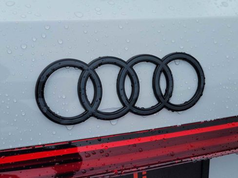 New 2026 Audi SQ5 Premium Plus image 10