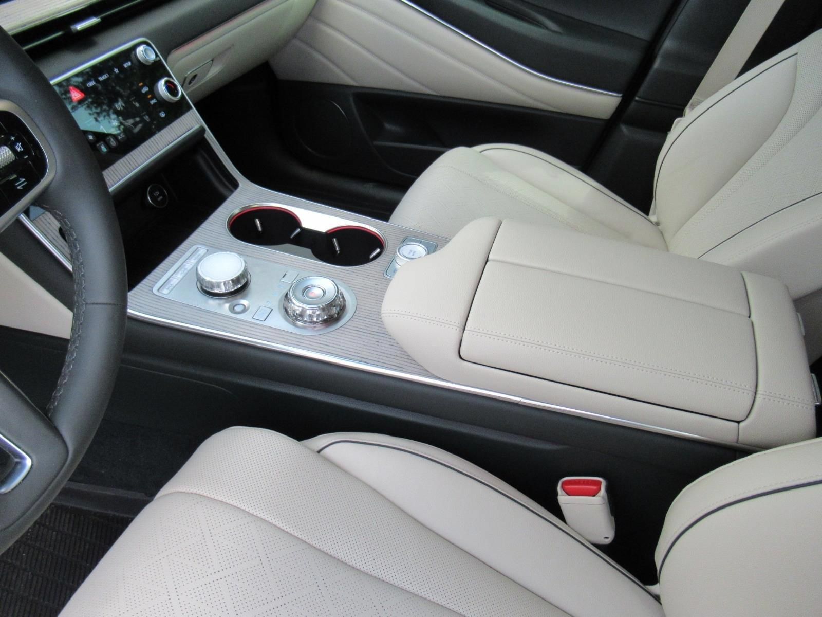 Used 2025 Genesis GV80 2.5T Prestige AWD/4WD image 15