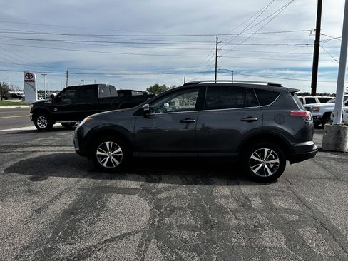 Used 2018 Toyota RAV4 XLE w/ Plus Extra Value Package AWD/4WD image 2