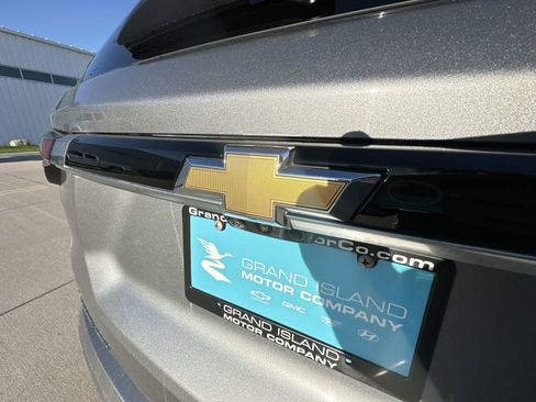 Used 2023 Chevrolet Traverse Premier image 31