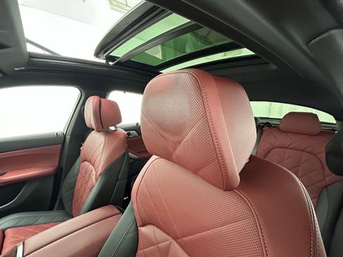 Used 2025 BMW X6 M60i image 29