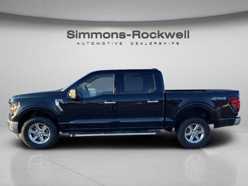 Used 2024 Ford F150 XLT image 4