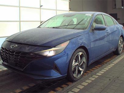 Used 2023 Hyundai Elantra SEL w/ Convenience Package