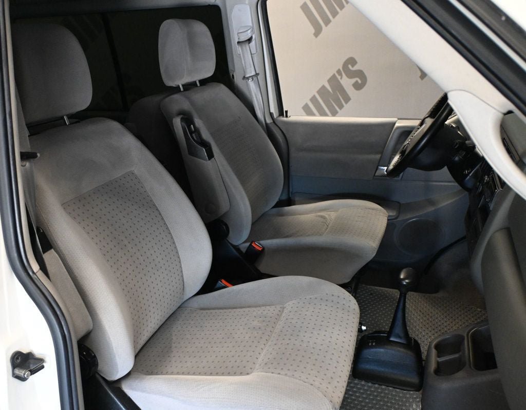 Used 2002 Volkswagen Eurovan MV FWD image 13