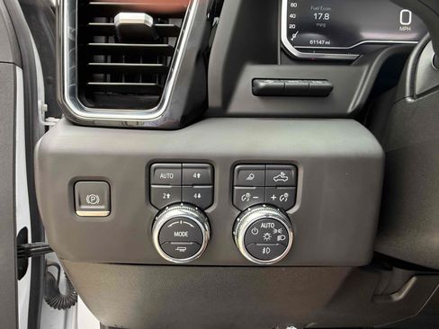 Used 2024 GMC Sierra 2500 Denali Ultimate AWD/4WD image 96
