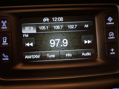 Used 2015 Jeep Grand Cherokee Laredo w/ Quick Order Package 23E AWD/4WD image 16