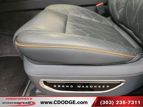 Used 2023 Jeep Grand Wagoneer Series III w/ Rear Seat Video Group 1 AWD/4WD image 19