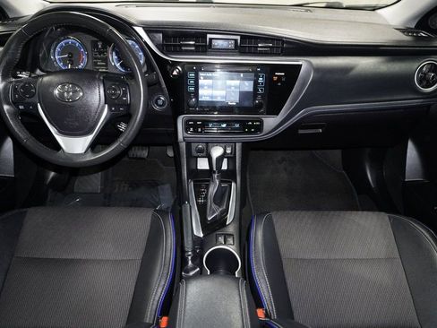 Used 2017 Toyota Corolla SE w/ SE Premium Package FWD image 15