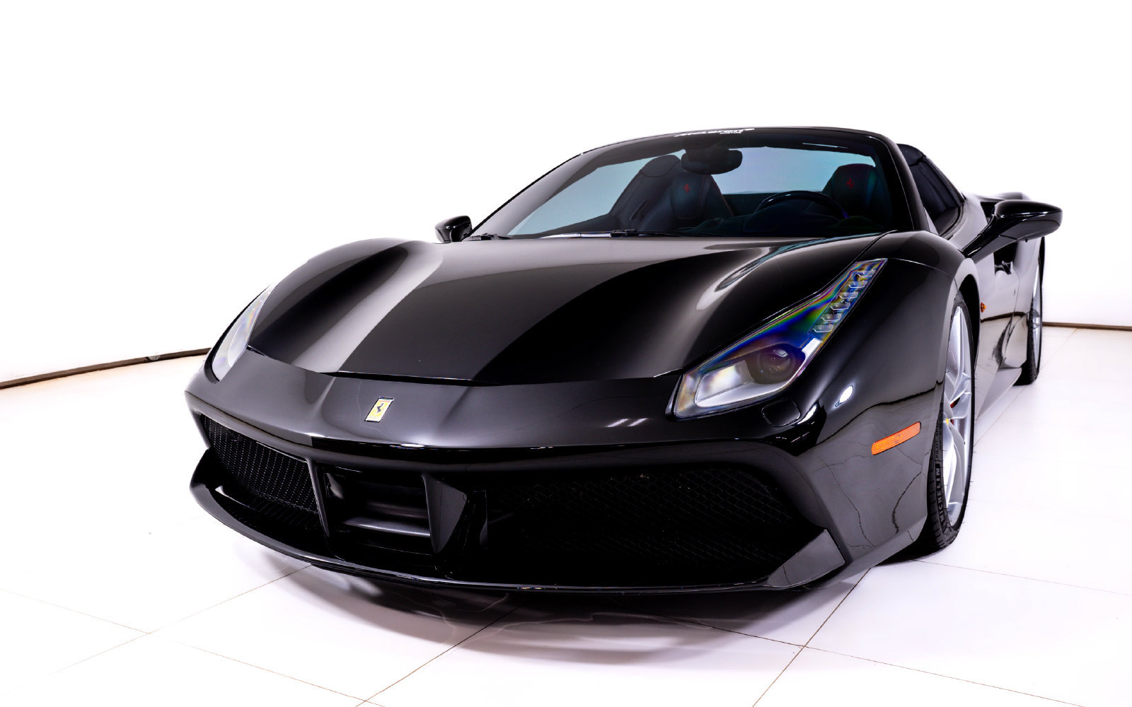 Used 2018 Ferrari 488 Spider RWD image 11