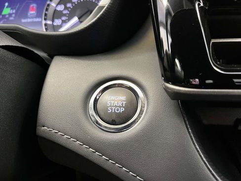 Used 2023 Toyota Highlander XLE image 26